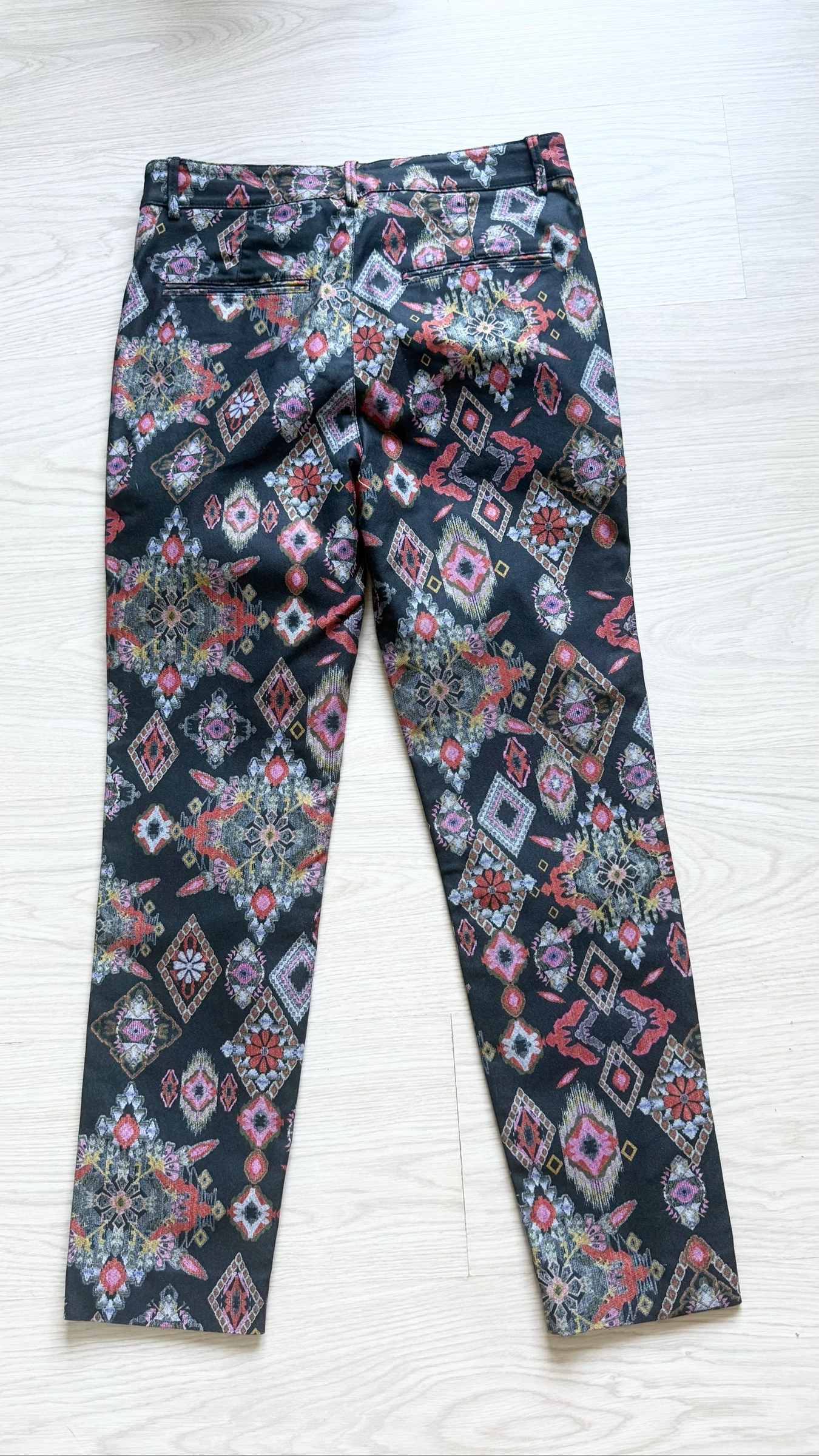 Calça slim preta e multicolorida com estampa Zara tamanho 36 S – photo 8